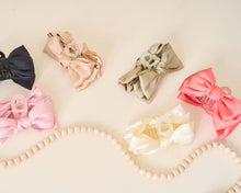 Load image into Gallery viewer, Satin Bow Claw Clip - Blush
