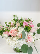 Load image into Gallery viewer, Blush Romance Valentine&#39;s Day Signature Arrangement
