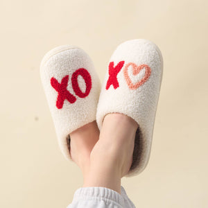 Fuzzy Slippers - XOXO - S/M